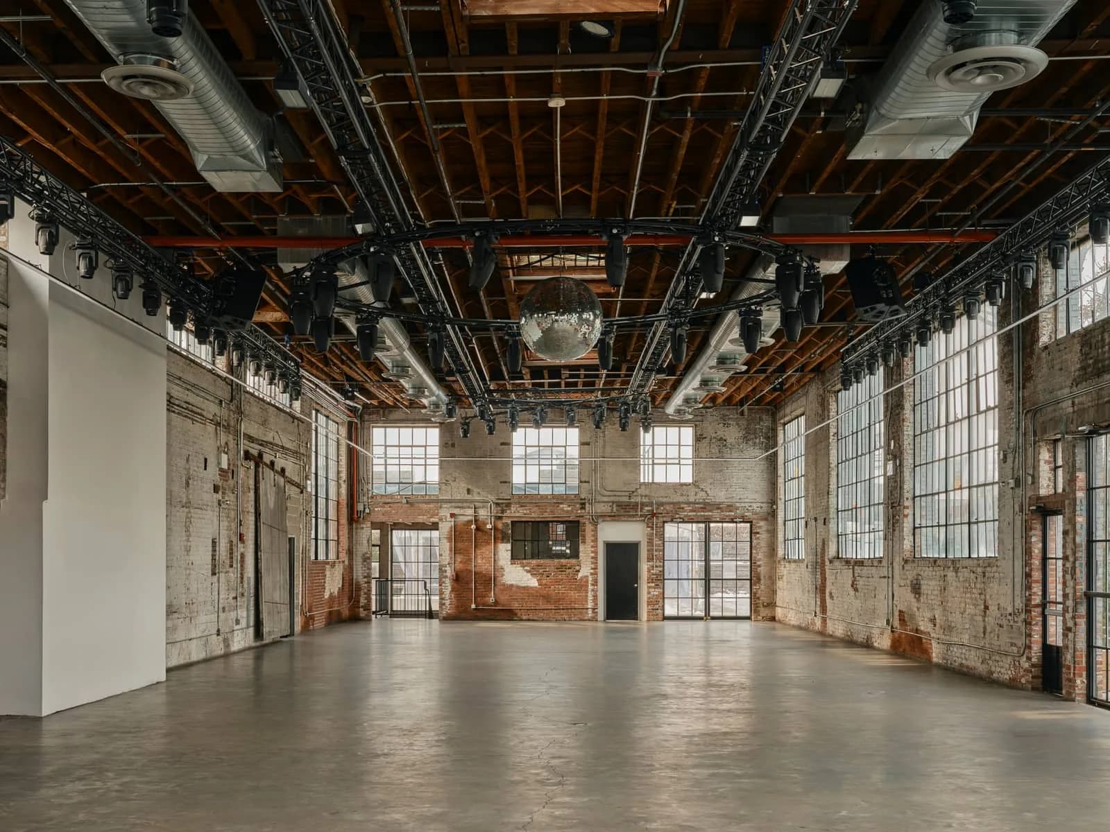 Main Room toward entrance
